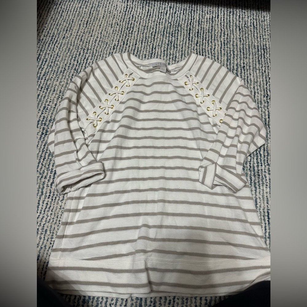 Gloria Vanderbilt Grey Striped top